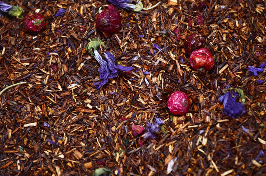 Rooibos Owocowy: Czerwone Złoto Afryki Bez Kofeiny! Poczuj Radość Smaku